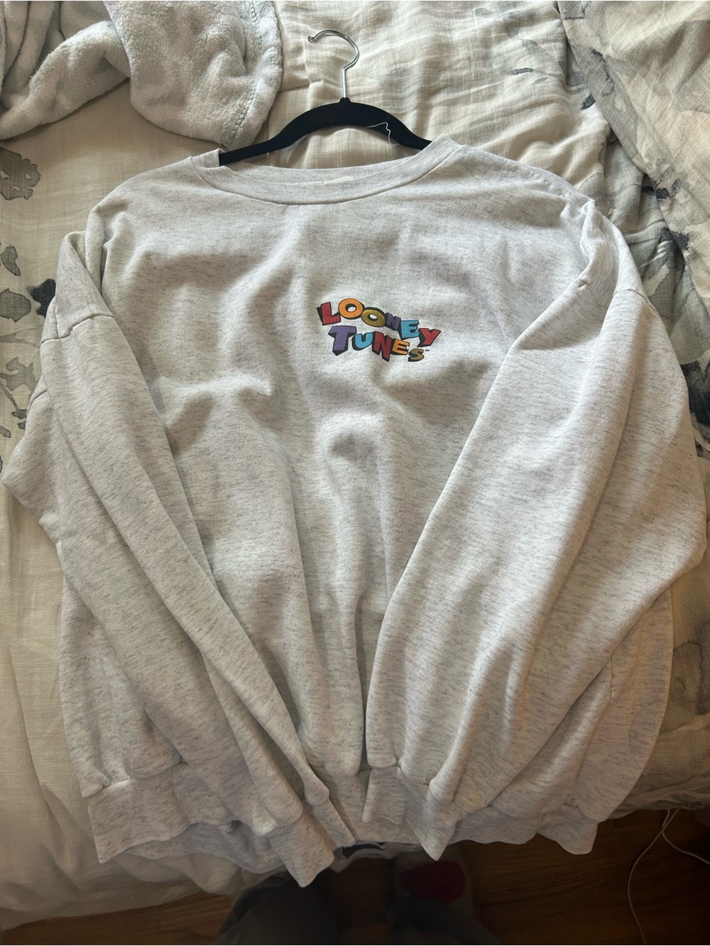 Looney Tunes Crewneck - Picture 2 of 2